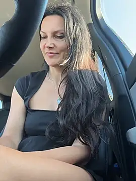 Snapshot of -OLYA- chatting on April 21, 6:09 am -OLYA- online show from April 21, 6:09 am