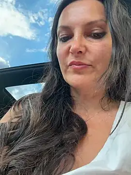 Snapshot of -OLYA- chatting on May 18, 11:43 pm -OLYA- online show from May 18, 11:43 pm