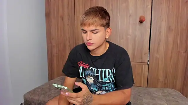 Lyam ap online show from November 2, 10:28 am