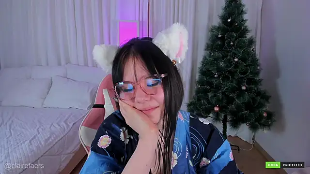 Snapshot of ClaireFaers_ chatting on December 7, 12:45 pm ClaireFaers  online show from December 7, 12:45 pm