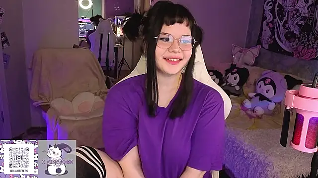 ClaireFaers  online show from February 6, 8:34 pm