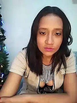 Snapshot of cami_victoria chatting on December 9, 7:07 pm cami victoria online show from December 9, 7:07 pm
