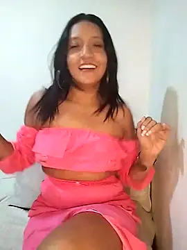 Snapshot of cami_victoria chatting on March 21, 8:08 pm cami victoria online show from March 21, 8:08 pm