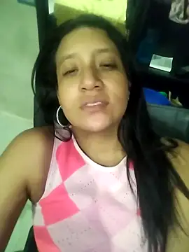 Snapshot of cami_victoria chatting on March 3, 2:18 am cami victoria online show from March 3, 2:18 am