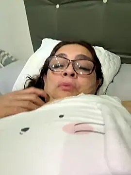 AntonellaAlondra4 online show from September 13, 10:59 am