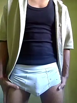 Snapshot of its_yonish chatting on November 6, 9:32 am its yonish online show from November 6, 9:32 am