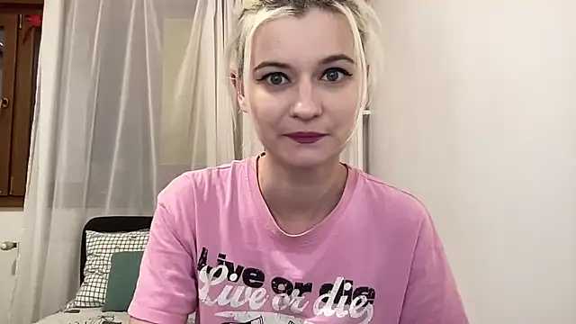 Snapshot of Onika_Love chatting on April 27, 10:08 pm Onika Love online show from April 27, 10:08 pm