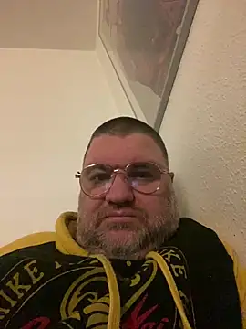 thetobmaster200 online show from December 3, 3:20 am