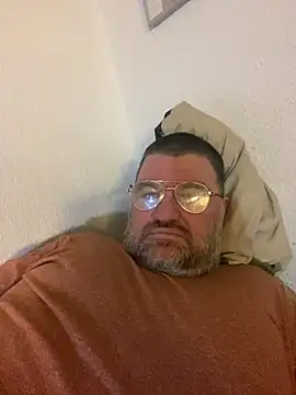 thetobmaster200 online show from December 10, 4:17 pm