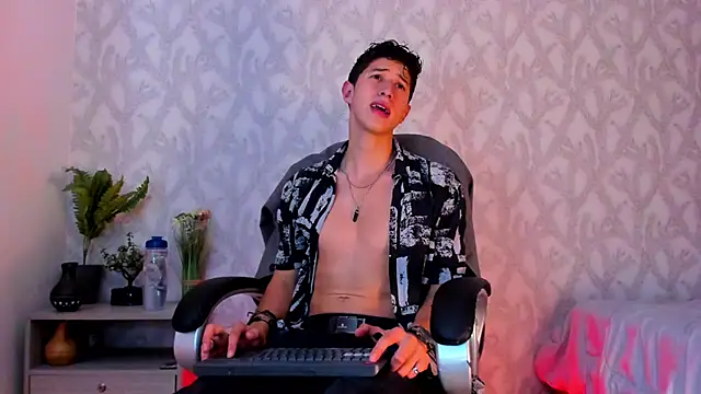 Snapshot of Dorianmistery2322_ chatting on January 17, 3:45 am Dorianmistery2322 online show from January 17, 3:45 am