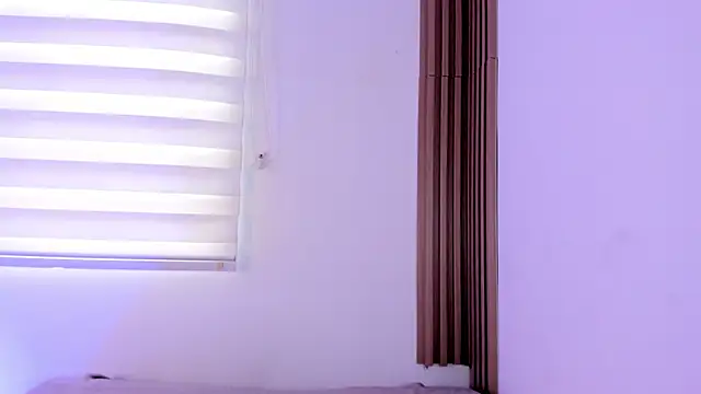 Snapshot of Dorianmistery2322_ chatting on February 12, 9:21 pm Dorianmistery2322 online show from February 12, 9:21 pm