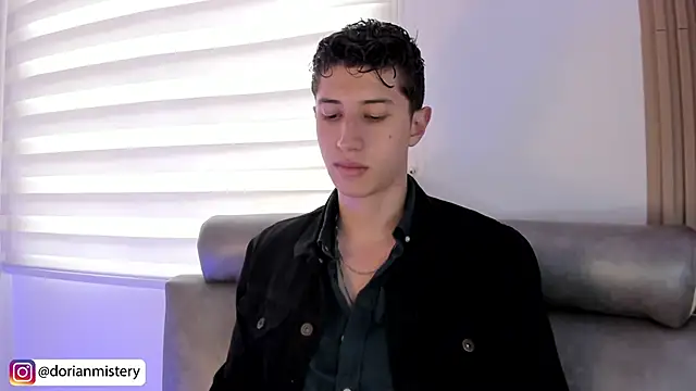 Dorianmistery2322  online show from March 26, 7:30 pm