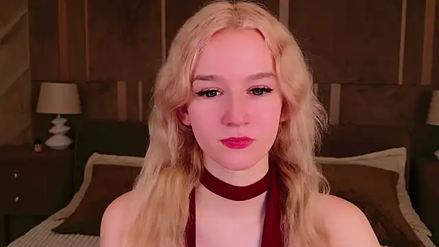 Snapshot of NaomiLoys chatting on March 22, 3:42 pm NaomiLoys online show from March 22, 3:42 pm