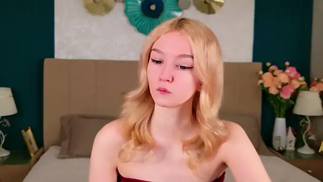 NaomiLoys online show from March 7, 10:56 am