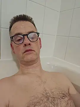 Snapshot of Hectorthyssen1 chatting on February 11, 7:41 pm Hectorthyssen1 online show from February 11, 7:41 pm