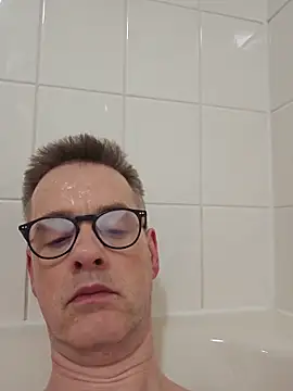 Snapshot of Hectorthyssen1 chatting on March 2, 8:26 pm Hectorthyssen1 online show from March 2, 8:26 pm