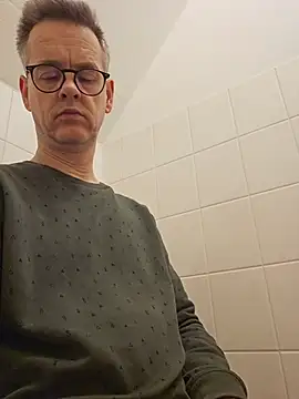 Snapshot of Hectorthyssen1 chatting on March 14, 10:53 am Hectorthyssen1 online show from March 14, 10:53 am