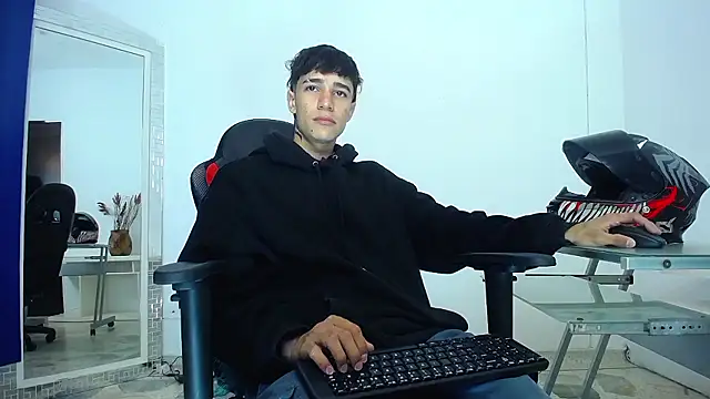 Zacktk7 online show from December 3, 11:13 pm