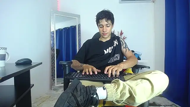 Zacktk7 online show from January 31, 8:43 pm