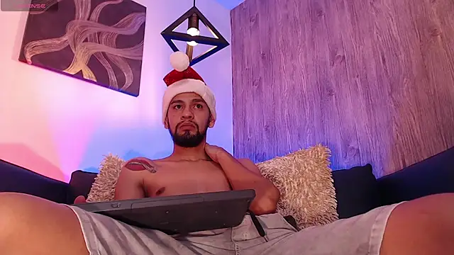 Snapshot of Bedobigcock chatting on December 13, 2:10 am Bedobigcock online show from December 13, 2:10 am