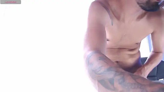 Snapshot of Bedobigcock chatting on March 10, 6:45 pm Bedobigcock online show from March 10, 6:45 pm