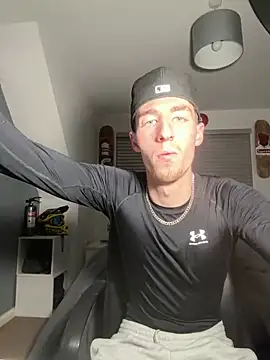 MikesWood21 online show from December 5, 11:29 pm