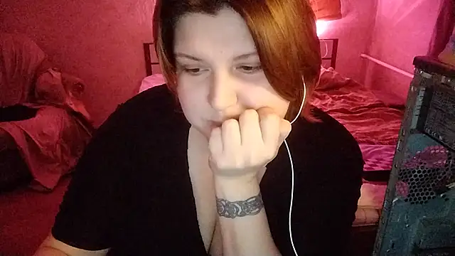 Snapshot of MalloryBartlett chatting on January 2, 11:31 am MalloryBartlett online show from January 2, 11:31 am