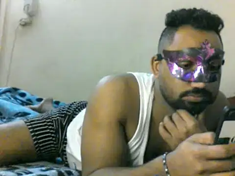 Snapshot of medo232586 chatting on December 7, 6:10 am medo232586 online show from December 7, 6:10 am