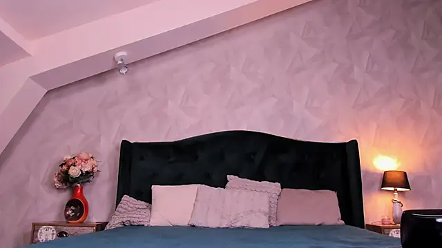 BaileyHays online show from December 7, 6:43 am