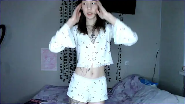 Snapshot of Cyber_hoe chatting on December 22, 12:50 am Cyber hoe online show from December 22, 12:50 am