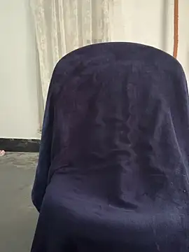 Snapshot of mikemacluffy chatting on September 21, 7:54 am mikemacluffy online show from September 21, 7:54 am