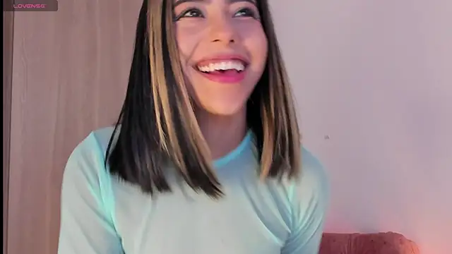 AndreaVelasco online show from February 25, 9:13 pm