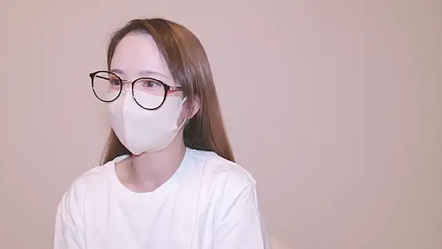 Snapshot of _hina_chan_ chatting on June 9, 1:56 pm hina chan online show from June 9, 1:56 pm