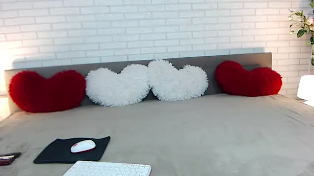 AlicePlayss online show from September 13, 9:25 pm