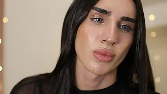 Kim Oberlin  online show from January 31, 3:44 pm