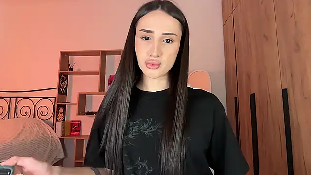 Kim Oberlin  online show from April 16, 12:06 pm