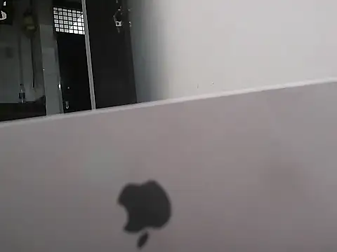 Snapshot of Lunaxx001 chatting on March 19, 10:11 am Lunaxx001 online show from March 19, 10:11 am