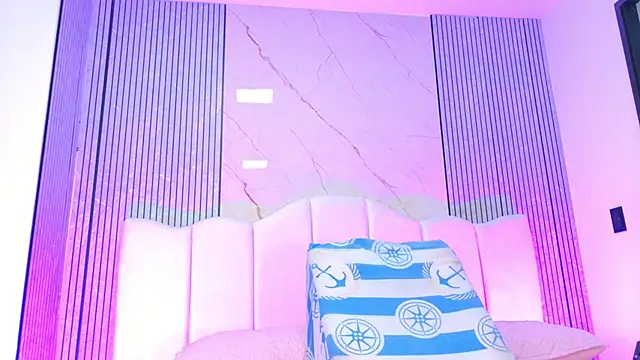 Sofia martiin online show from February 6, 3:11 am