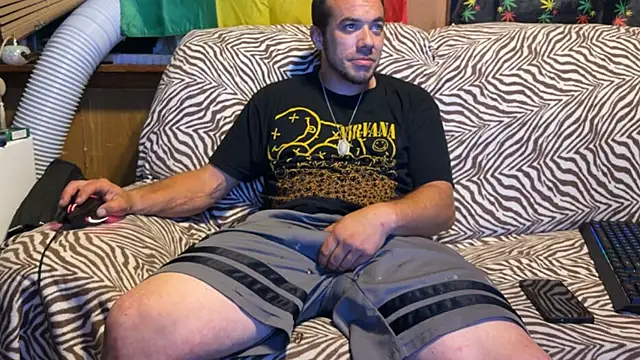 Snapshot of ScubaStevex chatting on June 27, 5:34 am ScubaStevex online show from June 27, 5:34 am