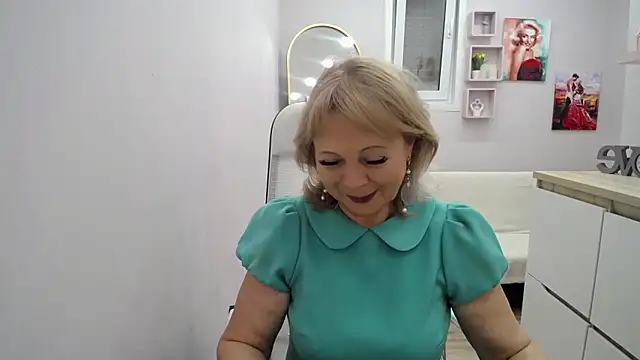 Milla Cutie18 online show from February 19, 5:14 am