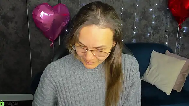 Snapshot of Lillian_White chatting on February 22, 1:07 am Lillian White online show from February 22, 1:07 am