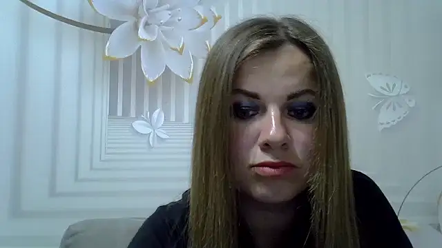Snapshot of TinaFun4u chatting on April 8, 8:09 pm TinaFun4u online show from April 8, 8:09 pm