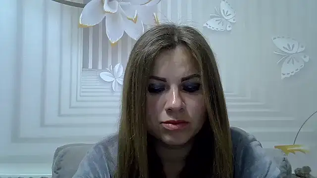 Snapshot of TinaFun4u chatting on April 17, 8:01 pm TinaFun4u online show from April 17, 8:01 pm