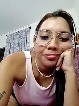 Snapshot of jaky_reyes chatting on February 13, 4:22 am jaky reyes online show from February 13, 4:22 am