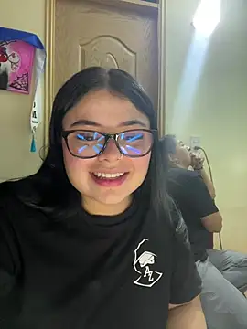 alissonfernandez  online show from February 11, 1:10 am