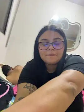 alissonfernandez  online show from July 5, 5:47 am