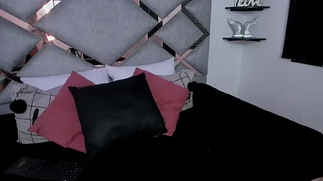 Snapshot of marian_pinzon chatting on January 22, 2:48 am marian pinzon online show from January 22, 2:48 am