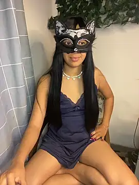 isabella048 online show from May 31, 9:49 pm
