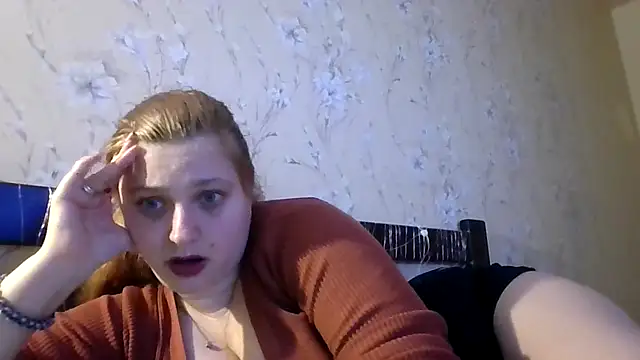 kila lo online show from March 29, 6:08 pm