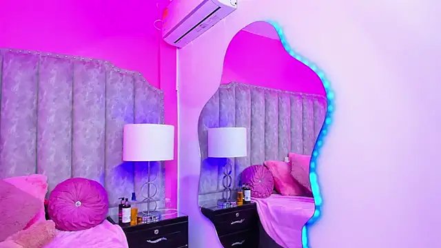 CoralHarmon online show from February 24, 2:26 pm